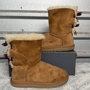 UGG Bailey Bow II Chestnut Suede Sheepskin Boots 1016225 Womens 6